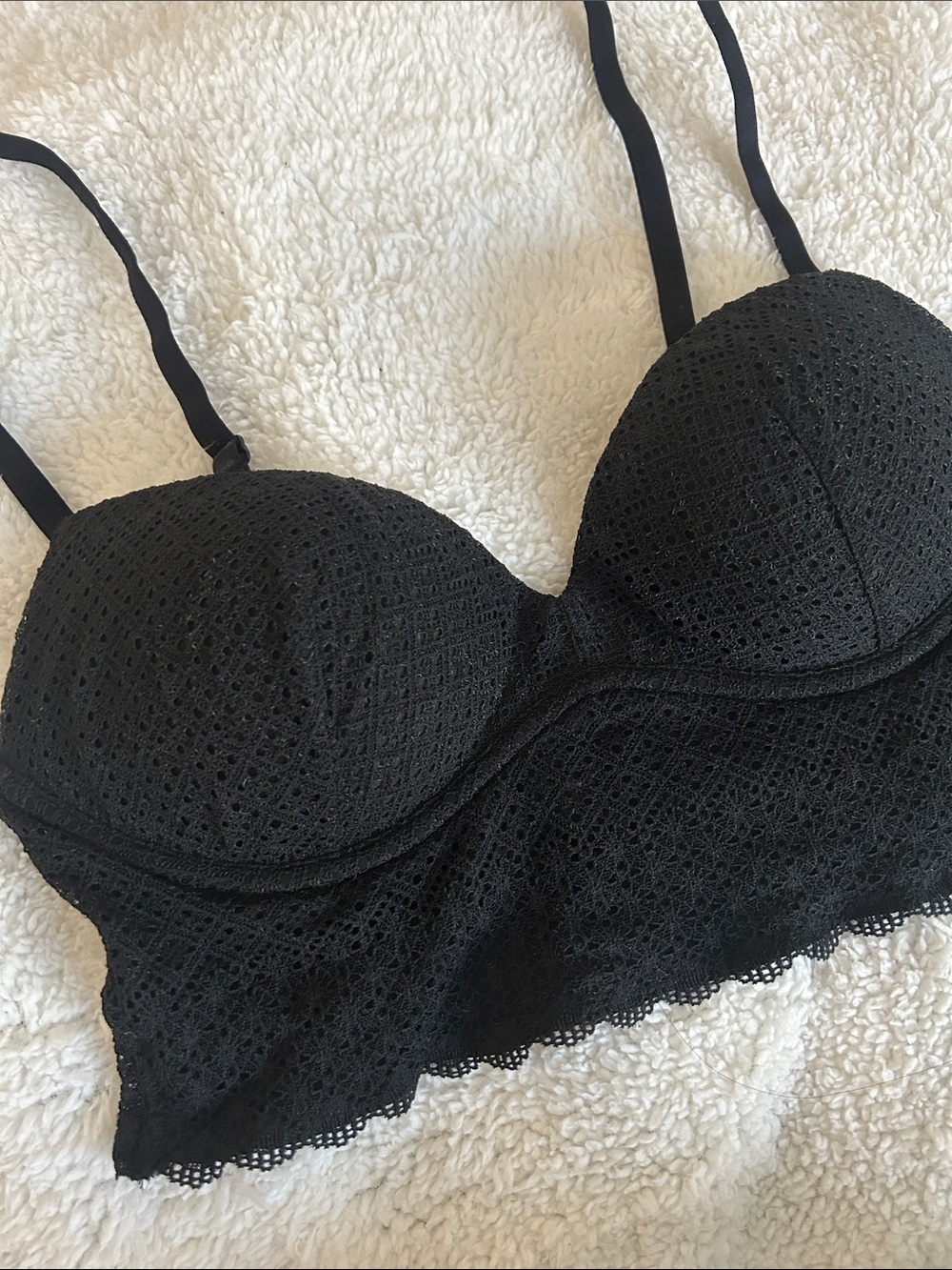 Victoria’s Secret padded no wire bra - Picture 2 of 8